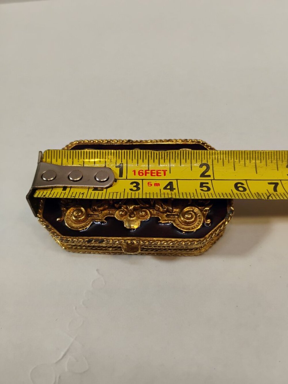Vintage Estee Lauder Collector Gold Red Enamel Compact Decorative Box Container - Picture 3 of 12